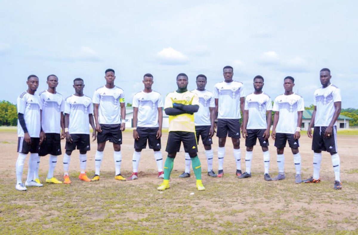 Embrace the energy of Friday, a canvas of possibilities and a gateway to the weekend. 

#Zebras #WUFC #2023season