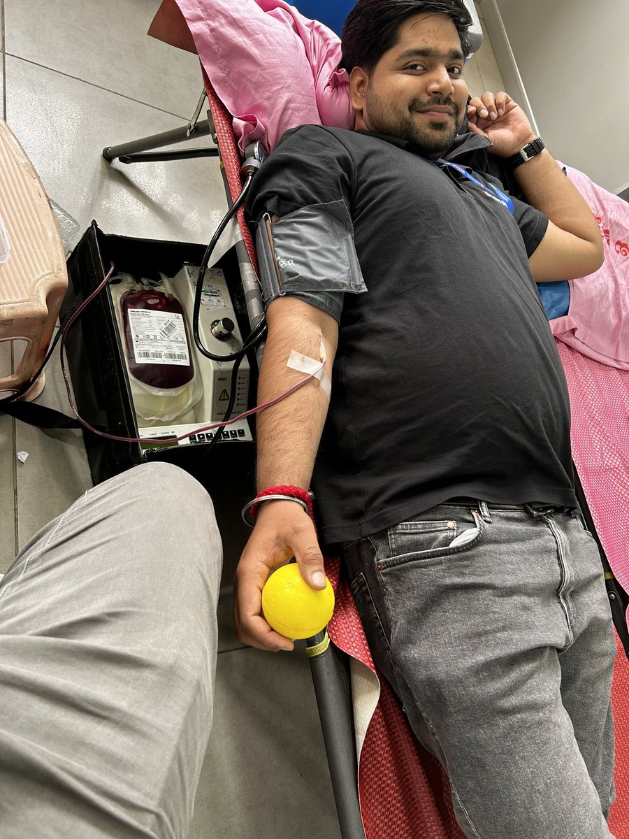 Veer21522441's tweet photo. रक्त दान महादान…!!! 
इस बार कैंसर रोगियों के लिए ..!!! 🙏

@WHO @MoHFW_INDIA @JPNadda @narendramodi @AmitShah @myogiadityanath @BJP4India @BJP4Bihar  #CancerAwareness #CancerResearch #healthcare https://t.co/aFoiImBoOa