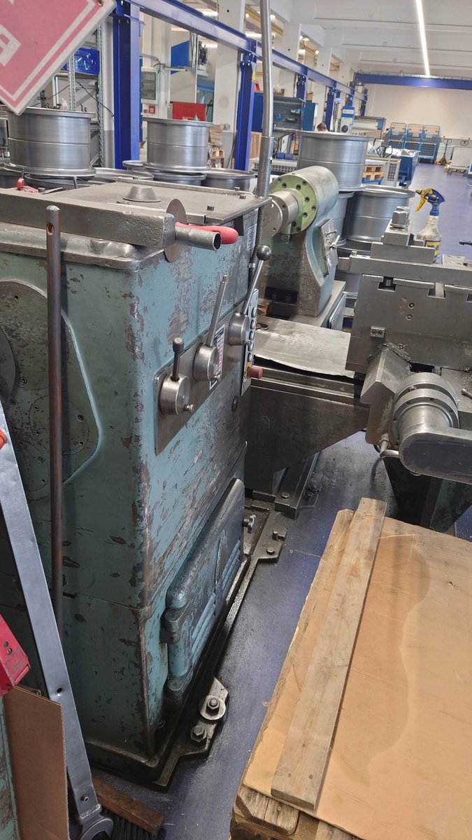 mach4metal's tweet image. Spinning machine LEIFELD - PLB 1200
 YOP 1980  
Max. blank / workpiece  in the gap: 2260Ø
Centre height over bed:v 600mm
DBC 2350mm
Length of the gap 400mm
Max. sheet thickness: 6mm
X-Axis 1200mm
Y-Axis:  300mm
Power: 40kW
Stroke pinole quill 750mm
#mach4metal #leifeld #spinning