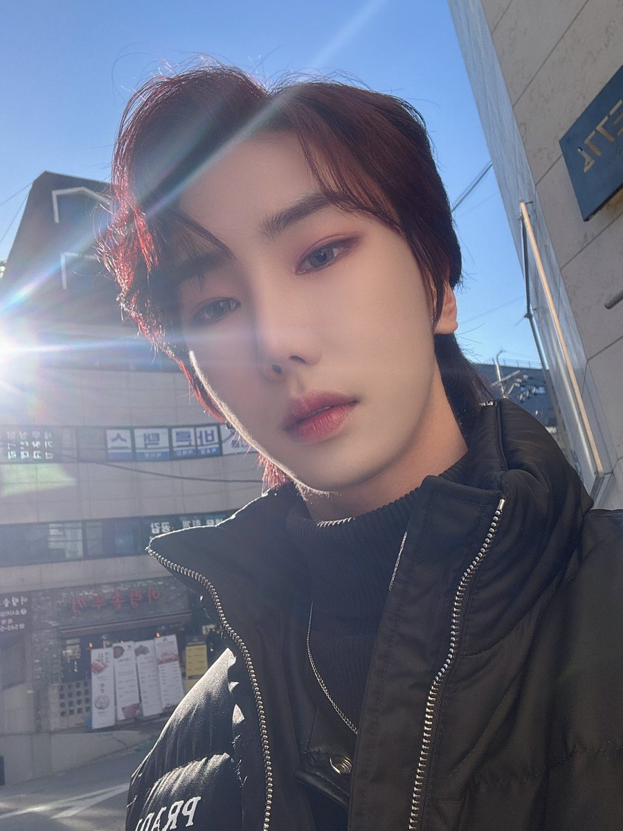 솔로데이 기대 많이 해주세요❤️ 특별한 3명의 무대도 있어요😛