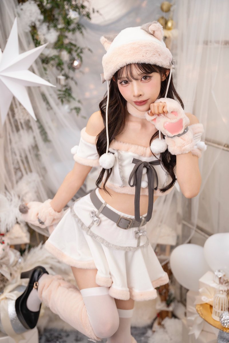 緩苺(ゆるめ)ちゃんが着る
𝑀𝑎𝑙𝑦𝑚𝑜𝑜𝑛 𝐶ℎ𝑟𝑖𝑠𝑡𝑚𝑎𝑠❄️🤍

大人気♡緩苺ちゃんが着るサンタコスプレ
第2弾が本日より公開スタート✨

人気のもこもこ白くまからクラシカルサンタまで♡可愛すぎる新着LOOKを今すぐcheck ♪

https://t.co/AGl7nTtVQY https://t.co/TVkrdEekuo