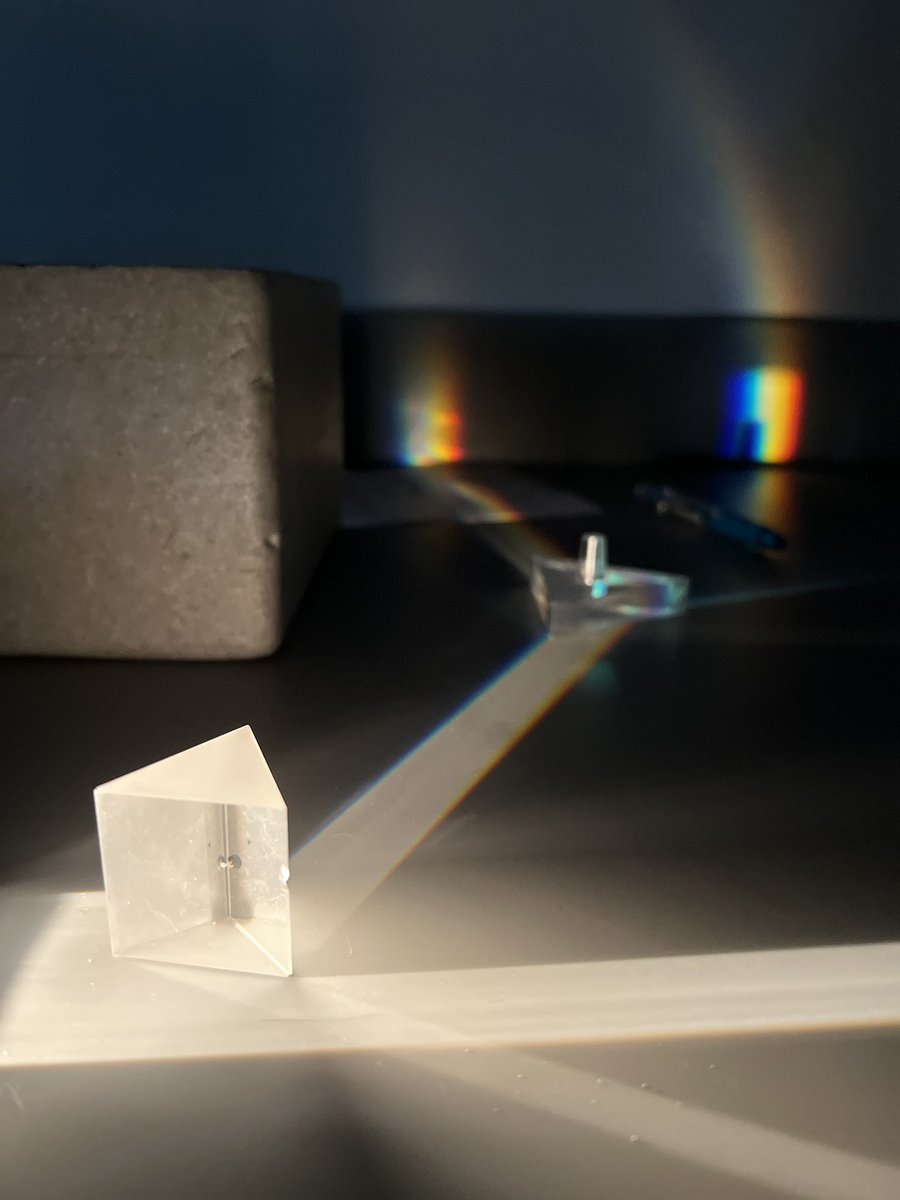 Who knew white light could be so dramatic?! #ScienceIsLit #Newtondid #SpectralSplendor 🌈✨