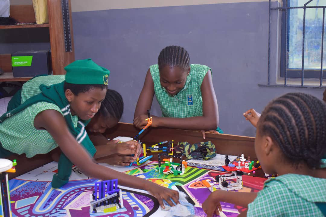 SagamuRobotics's tweet image. Preparation for First LEGGO League competition.
#Coderina
#FLLMASTERPIECE
#FMENigeria
#LifeatSAP
#Dow
#FLLENUGUROBOTICS
