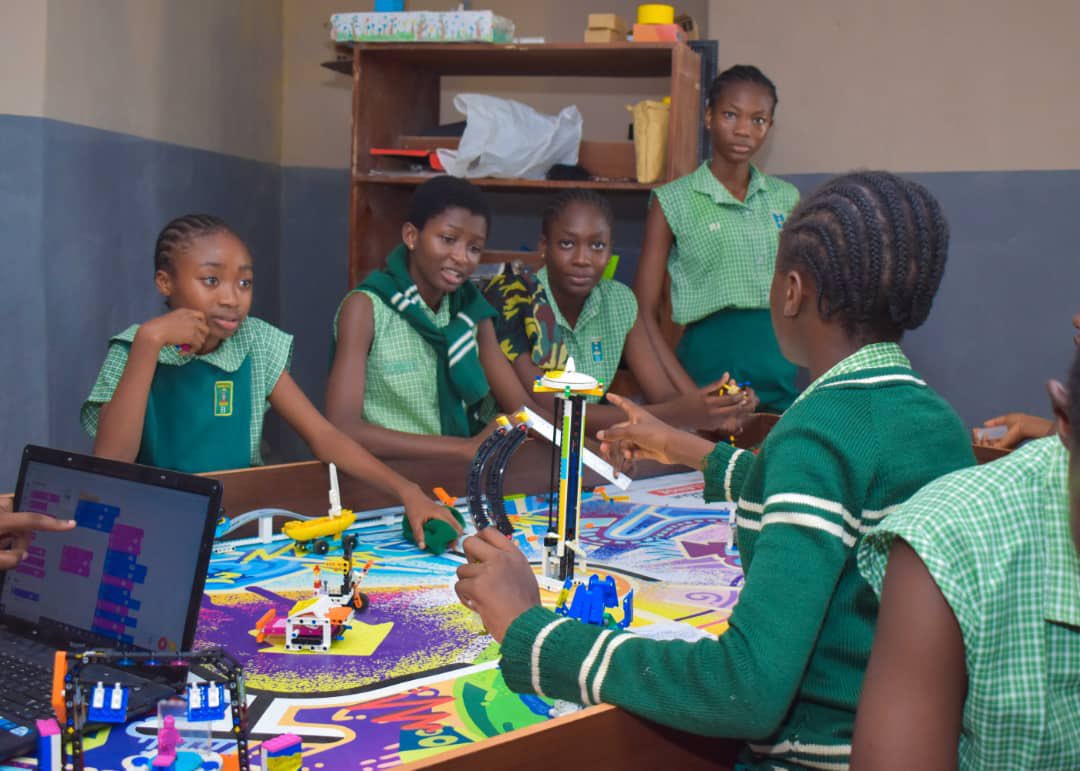 SagamuRobotics's tweet image. Preparation for First LEGGO League competition.
#Coderina
#FLLMASTERPIECE
#FMENigeria
#LifeatSAP
#Dow
#FLLENUGUROBOTICS