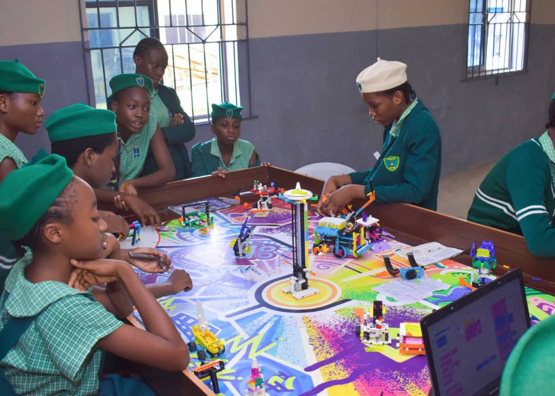 SagamuRobotics's tweet image. Preparation for First LEGGO League competition.
#Coderina
#FLLMASTERPIECE
#FMENigeria
#LifeatSAP
#Dow
#FLLENUGUROBOTICS