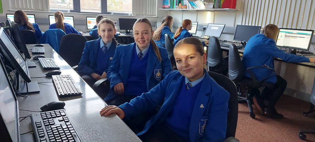 StMarysDerryIT's tweet photo. Well done to 903 for completing their @hourofcode today with Mrs Melaugh. #CSEdWeek #ImpactsofComputing @codeorg We have some coding rock stars in this class! https://t.co/JnYFvhwbmU