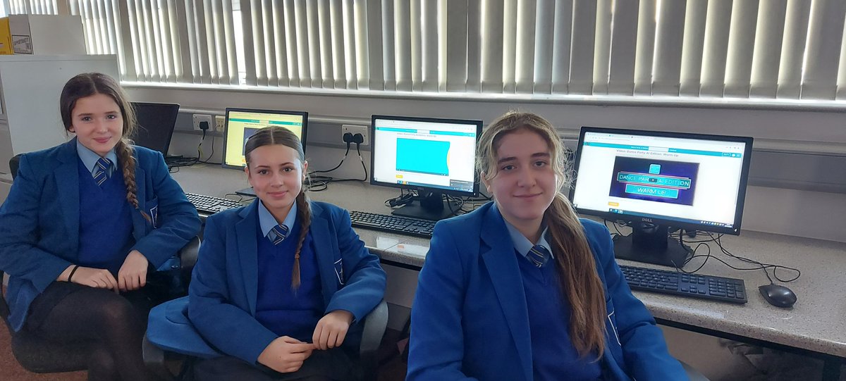 StMarysDerryIT's tweet photo. Well done to 903 for completing their @hourofcode today with Mrs Melaugh. #CSEdWeek #ImpactsofComputing @codeorg We have some coding rock stars in this class! https://t.co/JnYFvhwbmU