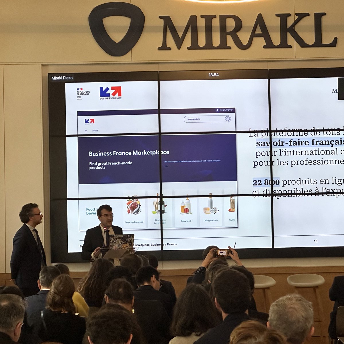 Aujourd’hui, <a href="/LaurentSMartin/">Laurent Saint-Martin</a>, <a href="/pcorrot/">Philippe Corrot</a> et <a href="/SYannicopoulos/">Sophie Yannicopoulos</a> inaugurent la Marketplace Business France aux côtés de <a href="/becht_olivier/">Olivier Becht</a>. 

⏩️ Au programme : démonstration de la plateforme, mise en situation et table ronde. 

Le volet digital du plan #Osezlexport est lancé !  🚀