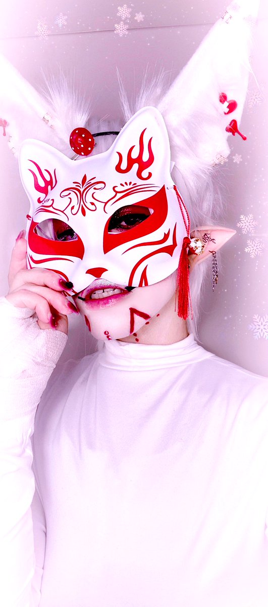 ❤️Winter 🤍❤️ kitsune 🤍  #Decklynnmoo 
#kawaii #Goth #emo #anime #kitsune #femboy #kitsunefemboy #Gothic #winter #christmas #wintermakeup #holiday #holidaykitsune #snow #meow #femboy #makeupart #cute #fangs #cosplay
