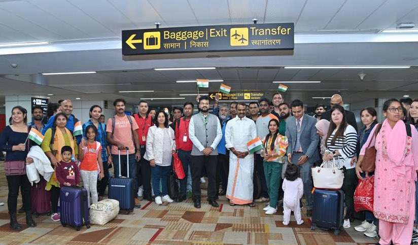 airnewsalerts's tweet photo. India has evacuated 1,309 Indian Nationals from Israel under #OperationAjay in six special flights. India has also facilitated the return of one Indian national from Gaza Strip. Indian Embassy in Tel Aviv is in regular communication with the Indian community and relevant departments and ministries in the government of the State of Israel to ensure the safety and security of all Indian nationals living in Israel: External Affairs Minister @DrSJaishankar in Lok Sabha
#WinterSession