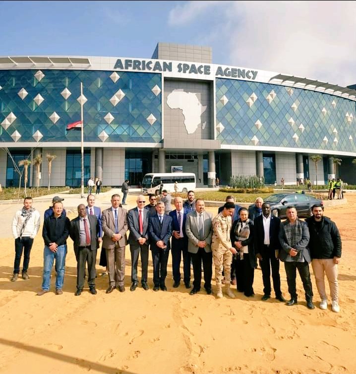 rocketmanafrica's tweet photo. Space exploration has the power to uplift African nations, opening up new frontiers of knowledge, technology, and opportunities for progress. 🌍🚀🌱 #rocketmanafrica #KNUST #NASA #SpaceX #ESA https://t.co/qfLadouuCY