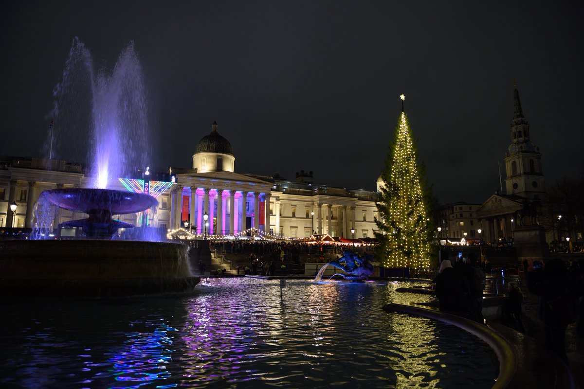 Yesterday, The King received the Norwegian Ambassador, Mr. Tore Hattrem, at Buckingham Palace. The Audience took place on the day that the Norwegian Spruce, given as a gift from the people of Norway to the people of the UK, was illuminated in Trafalgar Square.

This annual gift