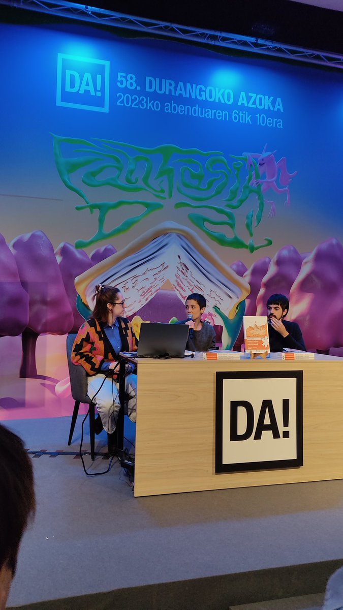 Erroa argitaletxea (@erroaliburuak) on Twitter photo Nerea Loiola eta Iñaki Landa <a href="/durangokoazoka/">Durangoko Azoka</a> Talaian "Idatzi behar nizkizunak" eleberri ilustratua aurkezten #58DA #fantasiaDA Nerea Loiola eta Iñaki Landa <a href="/durangokoazoka/">Durangoko Azoka</a> Talaian "Idatzi behar nizkizunak" eleberri ilustratua aurkezten #58DA #fantasiaDA
