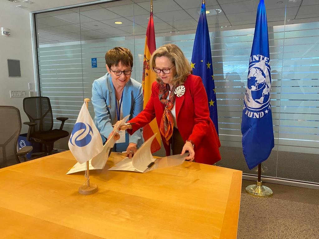 Congratulations, <a href="/NadiaCalvino/">Nadia Calviño</a>, on your appointment as <a href="/EIB/">European Investment Bank</a> President. I have so enjoyed working with you over the years and look forward to bringing that relationship to a whole new level in the spirit of #TeamEurope and strengthening further cooperation between <a href="/EIB/">European Investment Bank</a> and <a href="/EBRD/">The EBRD</a>