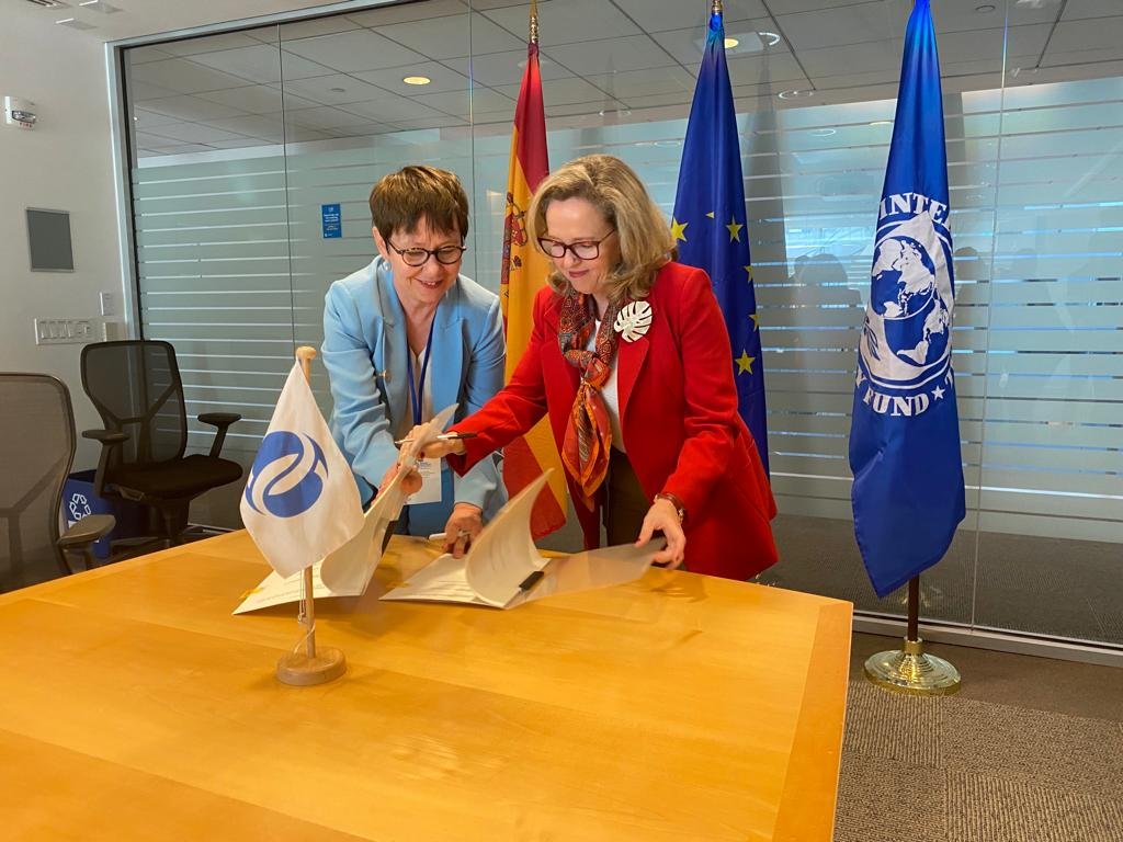 Congratulations, @NadiaCalvino, on your appointment as @EIB President. I have so enjoyed working with you over the years and look forward to bringing that relationship to a whole new level in the spirit of #TeamEurope and strengthening further cooperation between @EIB and @EBRD