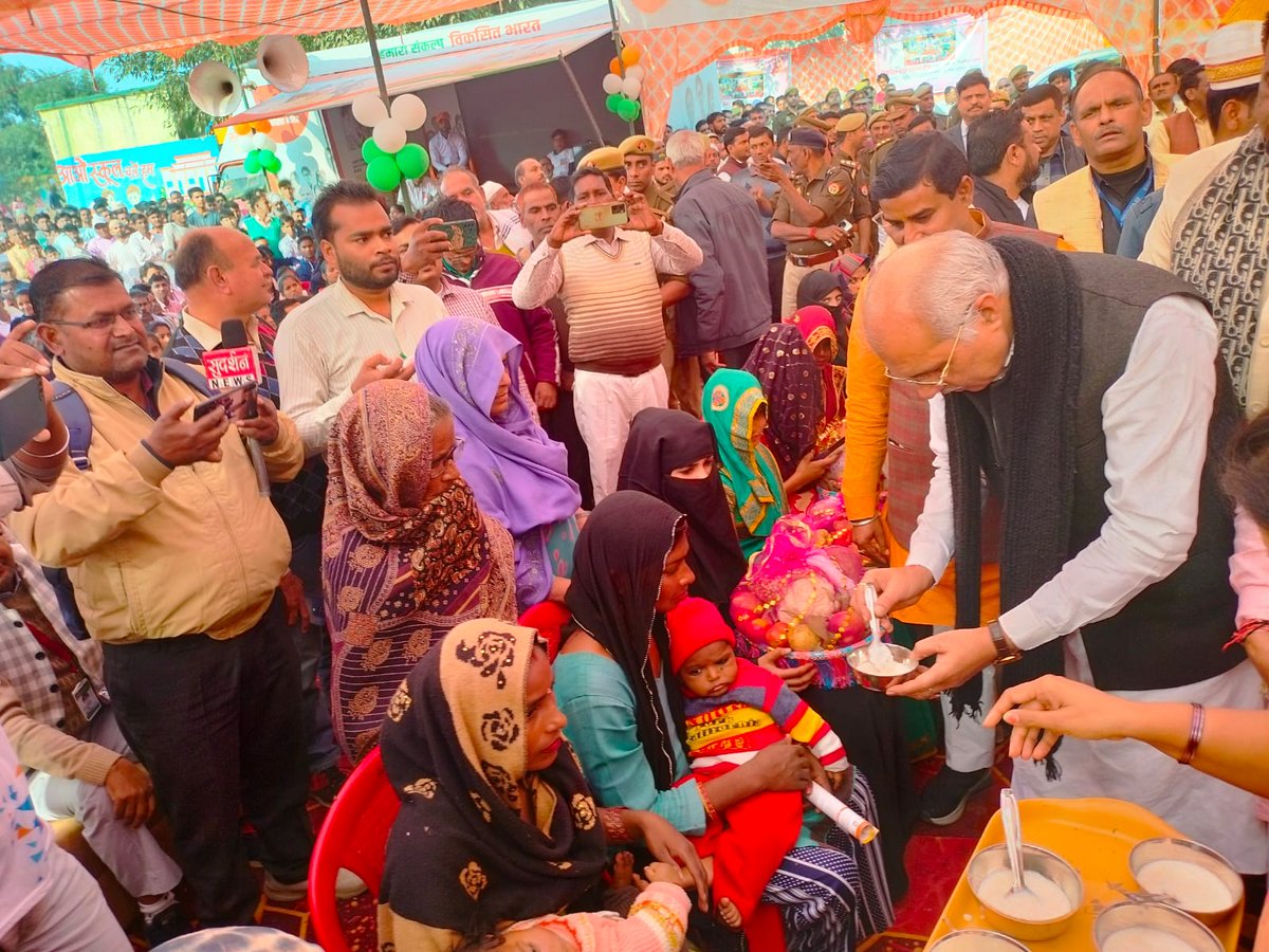 balvikassambhal's tweet photo. आज दिनाक 08.12.2023 को विकास खण्ड सम्भल की ग्राम पंचायत भारतल सिरसी में विकसित भारत संकल्प यात्रा के दौरान माननीय मंत्री जी धर्मपाल सिंह जी द्वारा बाल विकास सेवा एवं पुष्टाहार विभाग की ओर से  गभवती महिलाओं की गोद भराई तथा 6 माह पूर्ण किए गए बच्चों का अन्नप्राशन कराया गया। https://t.co/YunBFIlCJX
