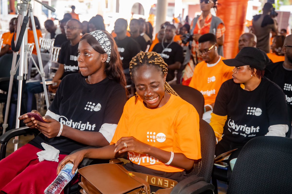 Happening now!

Our youth-led dialogue on #GBV & launch of the #Bodyright campaign to raise awareness of gender-based online violence with Ministers  @IsataMahoi and @Cee_Bah & Ministry of Youth Affairs. Let's amplify the voices of young people together!

#16Days I  #bodyrightSLE