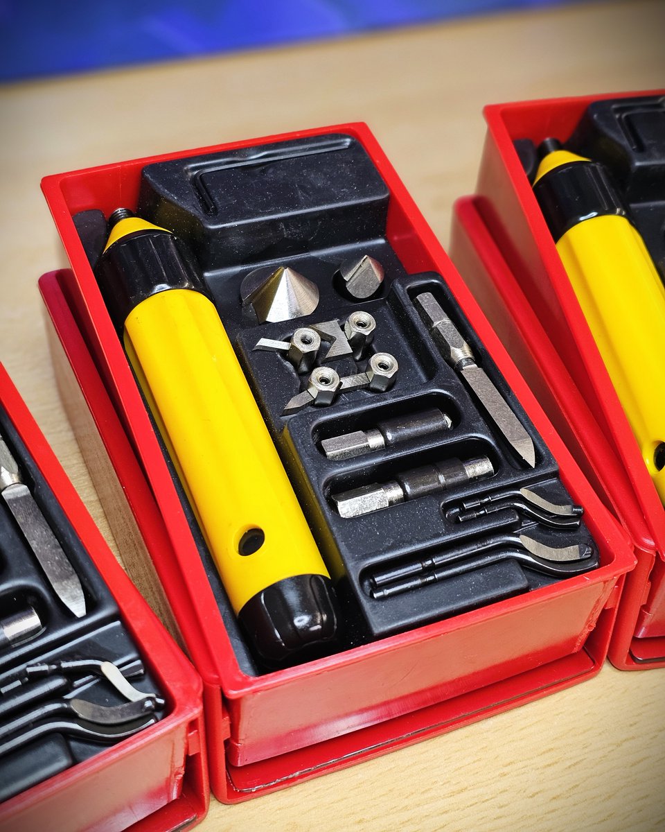 rdgtools01's tweet image. DEBURRING COUNTERSINK SCRAPER METAL UNIVERSAL SET - 0276 - (£42.50 Inc VAT)

Set Includes: Handle, Holder, 4pc Adaptor, 8 Blades, Scraper, Hex Wrench, Wrench

rdgtools.co.uk/acatalog/UNIVE…

#deburringtool #deburring #countersink #rdgtools #deburringtoolset #metalwork