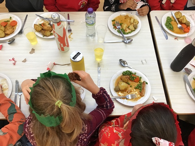HTJosephHood's tweet photo. Round 1 of our school's Christmas lunches yesterday for Reception and KS1! #caterlink #schoollunches #christmas2023 https://t.co/bSbQR9tHlY