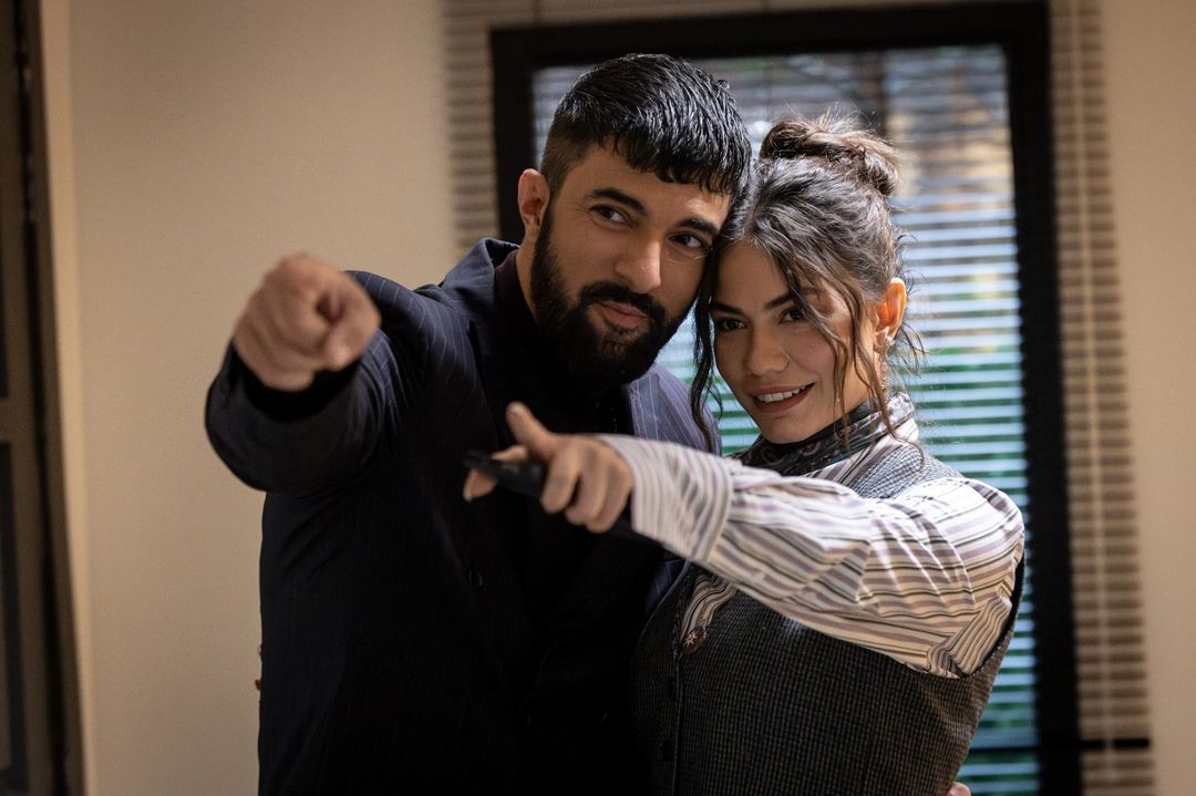 Que bonito es lo bonito 🥺
DemGin ♥️
Ya me voy 🚶🏽‍♀️🚶🏽‍♀️, solo pase a soltar mi veneno 😌🐍🐍
Paz y amor 🙌🏻🤭

#DemetÖzdemir #EnginAkyürek #AdimFarah #FaHir