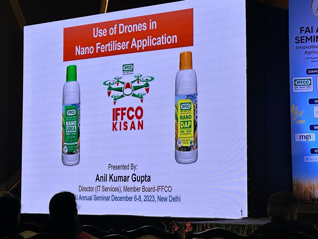akgupta63's tweet photo. Today I delivered a presentation on “Use of Drones in Nano Fertilizer Application” with a focus on #IFFCO’s approach in FAI Annual Seminar-2023 held in New Delhi. More than 1500 delegates from India and across  the world have attended. https://t.co/J1Bi5N2Px4