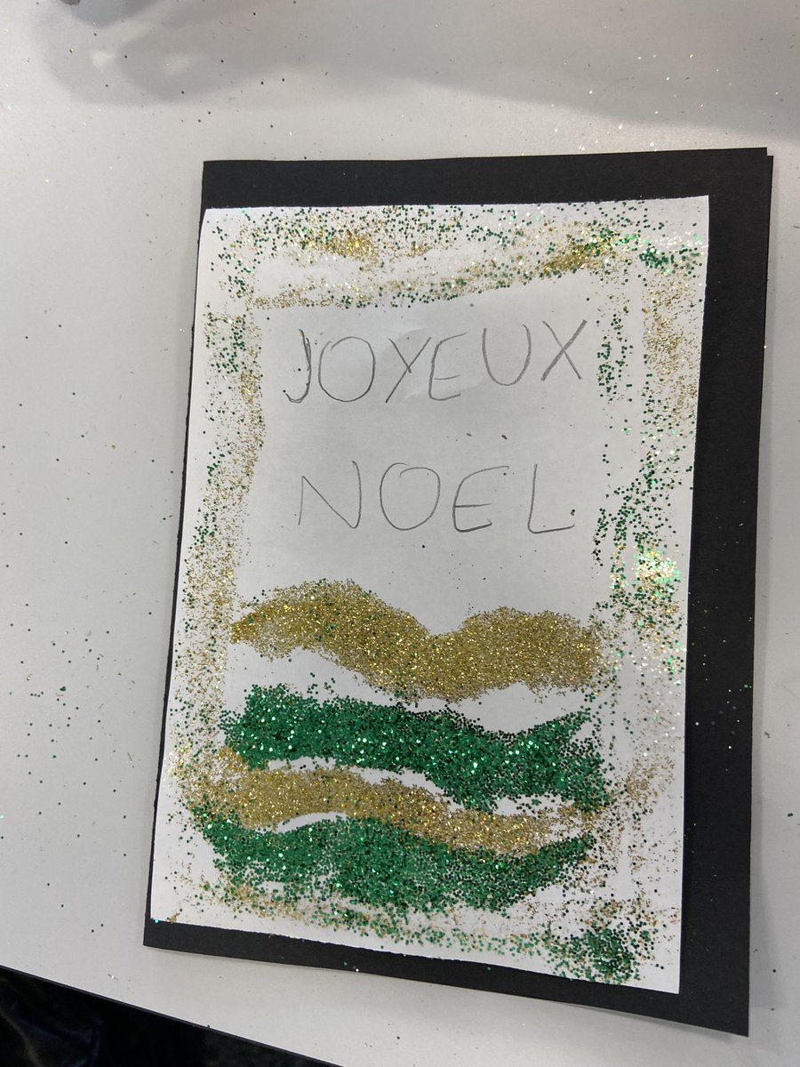 MFL_Deanery's tweet photo. Year 7s have been enjoying writing pen pal letters and making Christmas cards with out French language assistant, Miss Robert, that we’ll send to her little sister’s school in Normandy! Joyeux Noël!🎄 🇫🇷 https://t.co/Q81VG207Wc