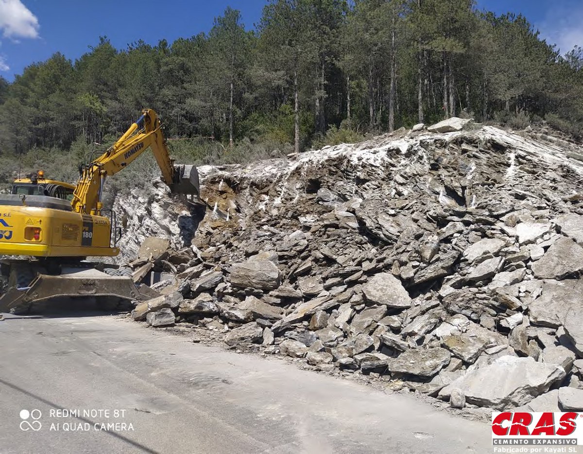 KayatiSL's tweet photo. En nuestra nueva entrada del blog "Historias del CRAS" hablamos de la demolición en entornos de carreteras, una de nuestras especialidades:

https://t.co/f9YpuqR5oz https://t.co/vrbCvTodux