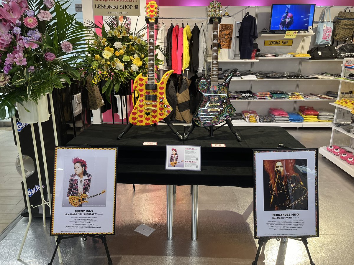 loogjp's tweet image. LEMONeD SHOPに行ってきました♪
買い物とガチャガチャもできてサイコベア金太郎飴も貰い、とても楽しい時間を過ごさせていただきました^_^
hideさんの音楽や芸術を守り伝えてくださる全てのスタッフの皆様に心から感謝申し上げます。
ありがとうございます✨
#hide
#LEMONeDSHOP