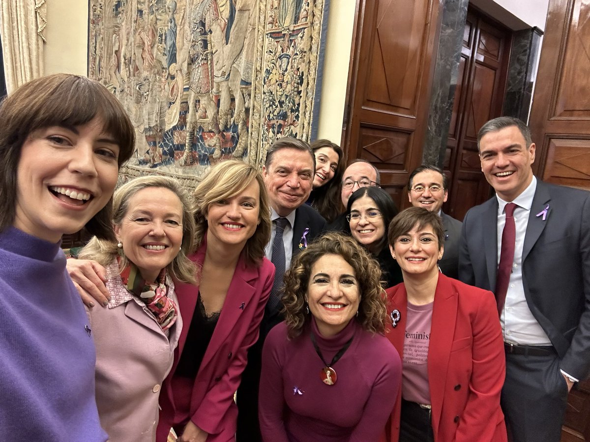 ¡Felicidades, <a href="/NadiaCalvino/">Nadia Calviño</a>! ¡Te lo mereces!

Es un orgullo como país que seas la primera mujer presidenta del BEI.

Ha sido un honor compartir tareas de gobierno contigo. Te echaremos de menos.