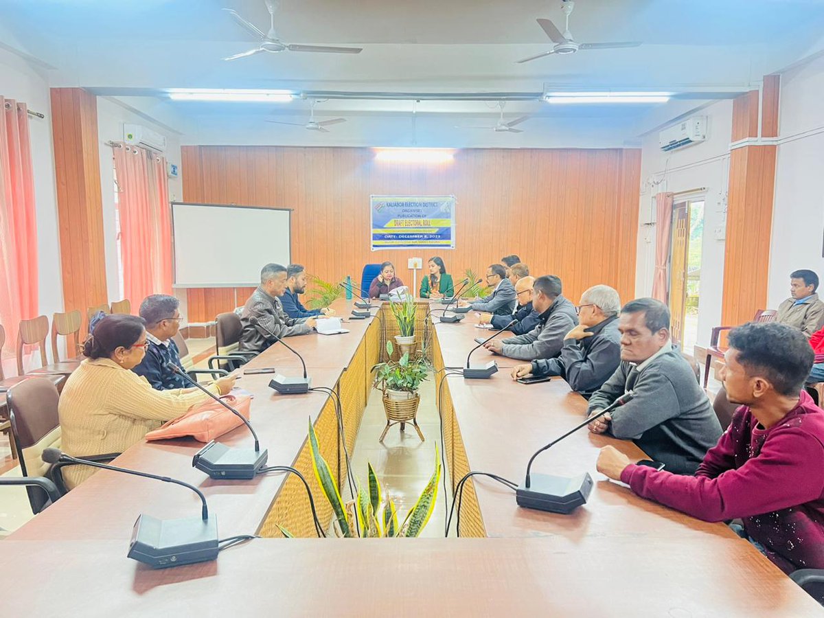 deokaliabor's tweet photo. As a part of Special Summary Revision 2024 the Draft Photo Electoral Roll has been published today in presence of Political Parties. 
All the voters of Kaliabor Election District are requested to extend their help and support in creating a clean n fair election roll @ceo_assam https://t.co/OOLltm3tXq