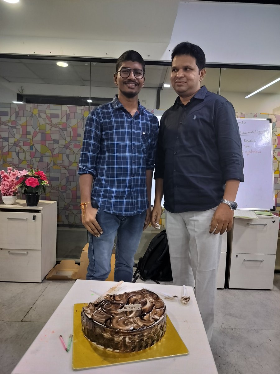 Kivyoinc's tweet photo. Let's light up the day with birthday cheer for our amazing colleague, Praveen, at Kivyo Inc. Join us in spreading smiles, laughter, and good vibes as we cheer for another fantastic year with our incredible colleague.

#BirthdayCelebration #PraveensSpecialDay #WorkplaceFestivities https://t.co/AwyDLYncVZ