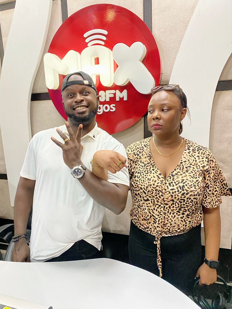 Max1023FM's tweet image. @anointedmouthcfr  to @ellathefourth  you never see anything ,you go feel am😂
.
.
#maxbreakfast #maxfm