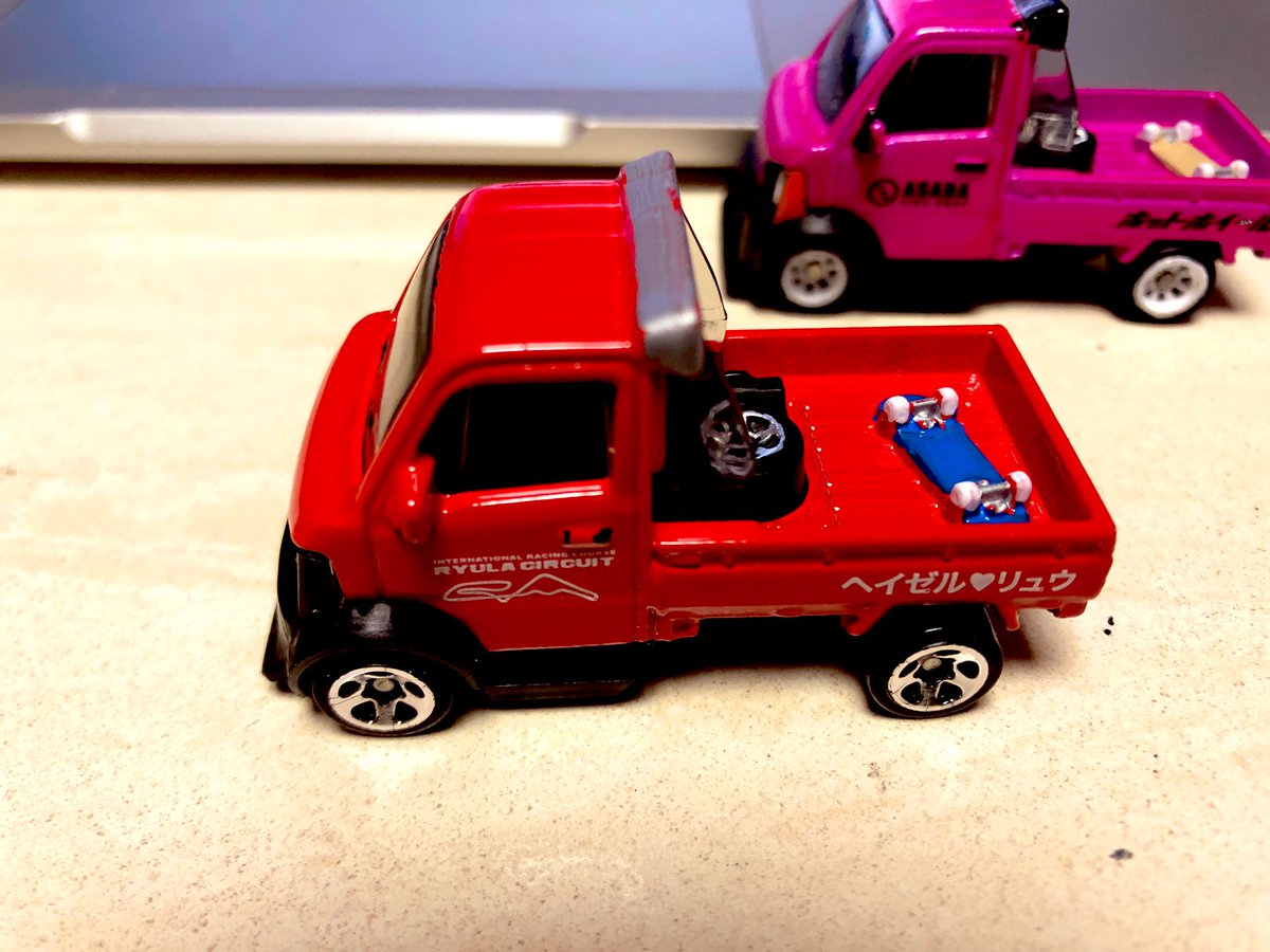 porschegmbh's tweet photo. #ホットウィール #HotWheels #mightyK HWマイティKをディテールアップ
スケボーをペイントしたらスパイディになりました🕸🕷🕸🕷 https://t.co/pE6QniNwTJ