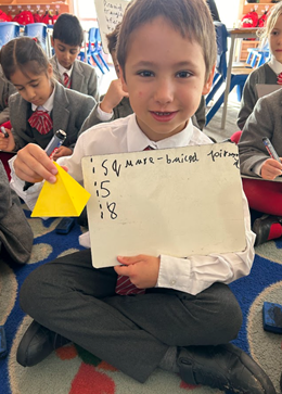 BGS_LowerSch's tweet photo. Year 2 have been busy learning about the properties of shapes. Today we had a practical lesson describing the different properties of different 3D shapes including faces and edges #BGS_Maths #BGS_Year2 https://t.co/Miozso4BKU