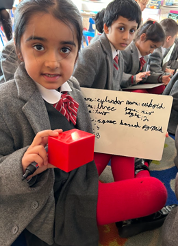 BGS_LowerSch's tweet photo. Year 2 have been busy learning about the properties of shapes. Today we had a practical lesson describing the different properties of different 3D shapes including faces and edges #BGS_Maths #BGS_Year2 https://t.co/Miozso4BKU
