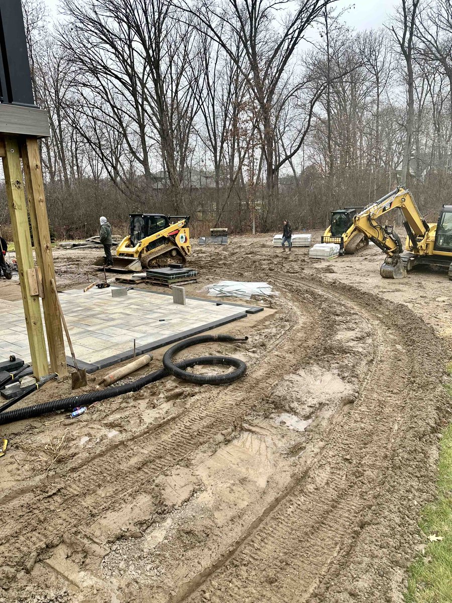 DAAlexanderCo's tweet image. Using only the best equipment and the highest standards of craftsmanship, we&apos;re finishing up our custom patio project to perfection!

🏡🙌🏡

#daalexander #patiogoals #equipment #catmachine #pavers #landscaper #skidsteer #jobsite #landscapedesign  #livonia #loveyourlandscape