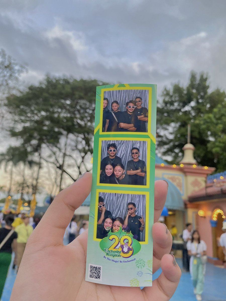 lyxdea's tweet photo. worth it ang pagod🥹
📍Enchanted Kingdom https://t.co/SjnE76MPjQ