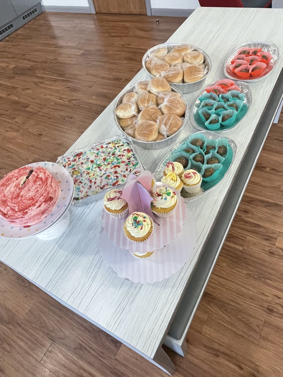 KaysMedical's tweet photo. ⭐Cash for Kids⭐

Today is one of our favourite days of the year at Kays.

We've got lots on today, all to raise money @cashforkidsliv.

A huge thank you to all of the Kays team for being as generous as ever.❤️

To donate please follow our link: https://t.co/cHlFr2V4tL. https://t.co/2R3lE4k5Ug