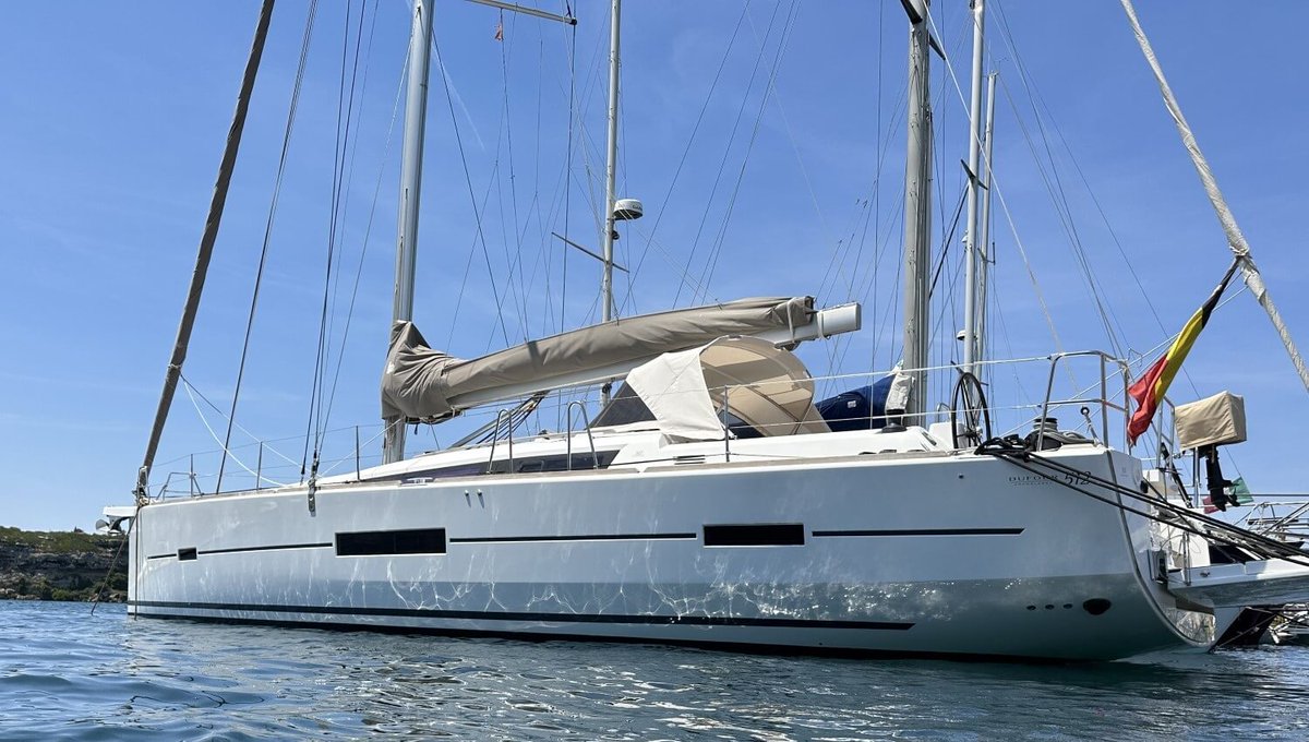 𝗗𝗨𝗙𝗢𝗨𝗥 𝟱𝟭𝟮 𝗚𝗟  *  𝗙𝗢𝗥 𝗦𝗔𝗟𝗘
From 1st owner. Designed for comfortable blue water cruising. More info: whitesyachts.com/yachts/dufour-… #dufouryachts #dufour #sailing #sailingyacht #yachtforsale #whitesyachts #yachting #sailinglife