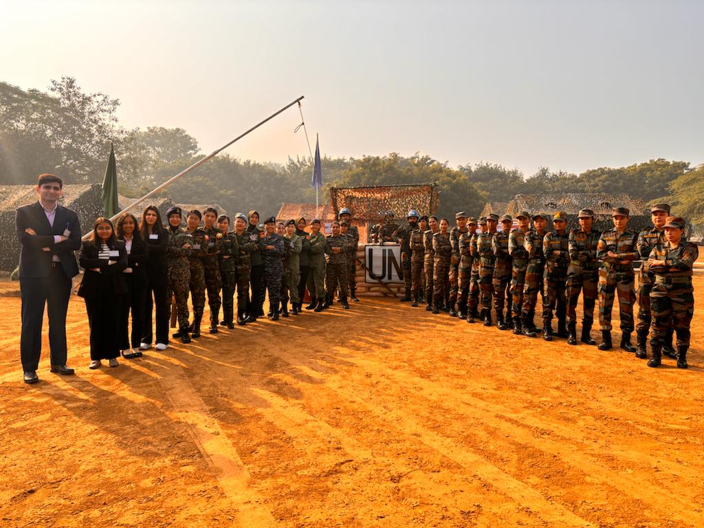 Pioneering gender inclusivity in peacekeeping: #IndianArmy hosts a Table-Top Exercise for Women Officers of @ASEAN in New Delhi, from 4 to 8 Dec 2023. An initiative aimed @ enhancing capabilities of women military personnel in peacekeeping operations. More:pib.gov.in/PressReleasePa…