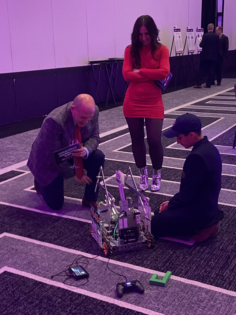 robocanes's tweet photo. We were honored to be invited to the FIRST Inspire Gala. We shared our personal experiences on how FIRST has inspired and changed our lives, along with thousands of other next generation STEM leaders.
#firtsinspires #ftcteams #firstflorida #firsttechchallenge https://t.co/FqSH866EHF