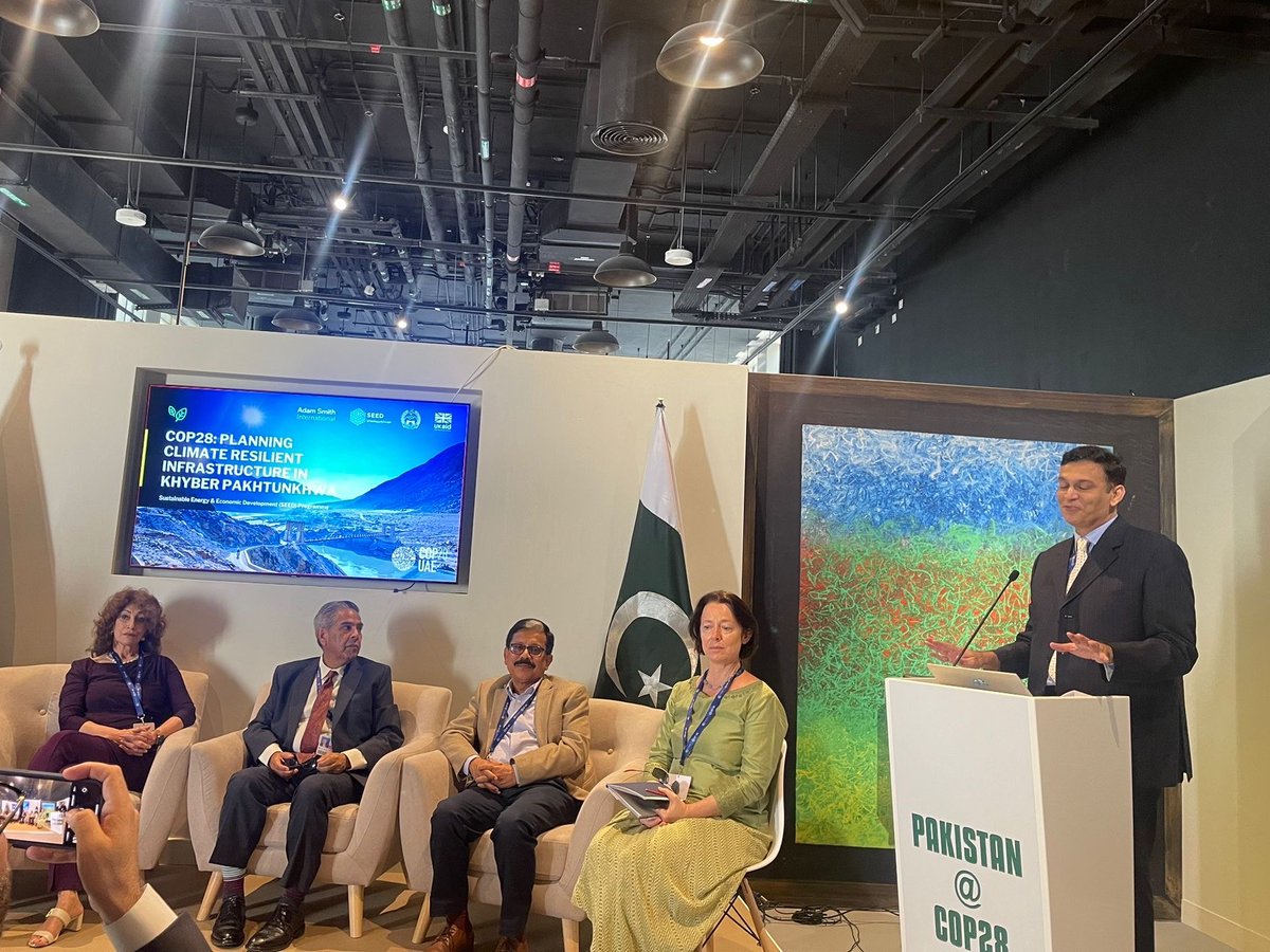 SEEDinPakistan's tweet image. Climate Resilient Infrastructure in Khyber Pakhtunkhwa' at #COP28UAE 
 
Industry leaders, climate experts, and government officials discussed predictive climate modelling, emphasising the investment value of resilience.

#ClimateResilientInfrastructure #KP
