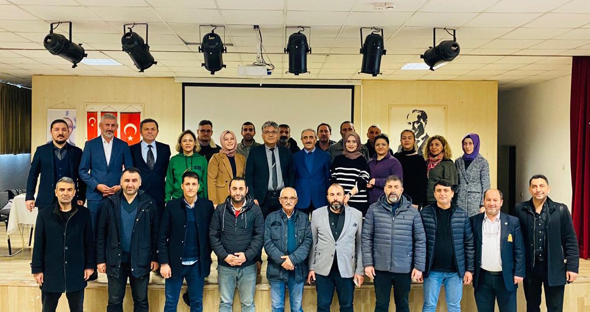 İlçemizde Göreve Başlayan Okul Müdürlerimize Müfettişlerimiz Sayın İbrahim UMUR ve  Sayın Nizamettin ÇETİNKAYA tarafından verilen "Soruşturma Teknikleri Kursu"nun kapanışına Şube Müdürlerimiz katıldı.
<a href="/Yusuf__Tekin/">Yusuf Tekin</a> <a href="/MucahitYentur/">Murat Mücahit Yentür</a> <a href="/necatitekbas/">Necati TEKBAŞ</a> <a href="/FahrettinYldz62/">Fahrettin Yıldız</a> <a href="/suleymanceylan/">Süleyman Ceylan</a>