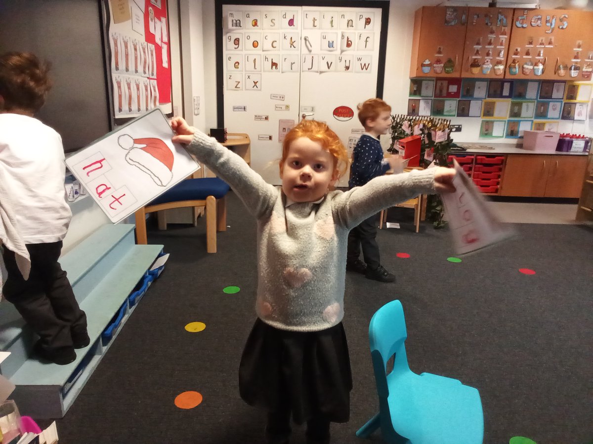 GCPFS2's tweet image. Look at our super writing in Reception. The children have been using their phonics to write the words. @PrimaryGreat #gcpearlyyears #gcpphonics