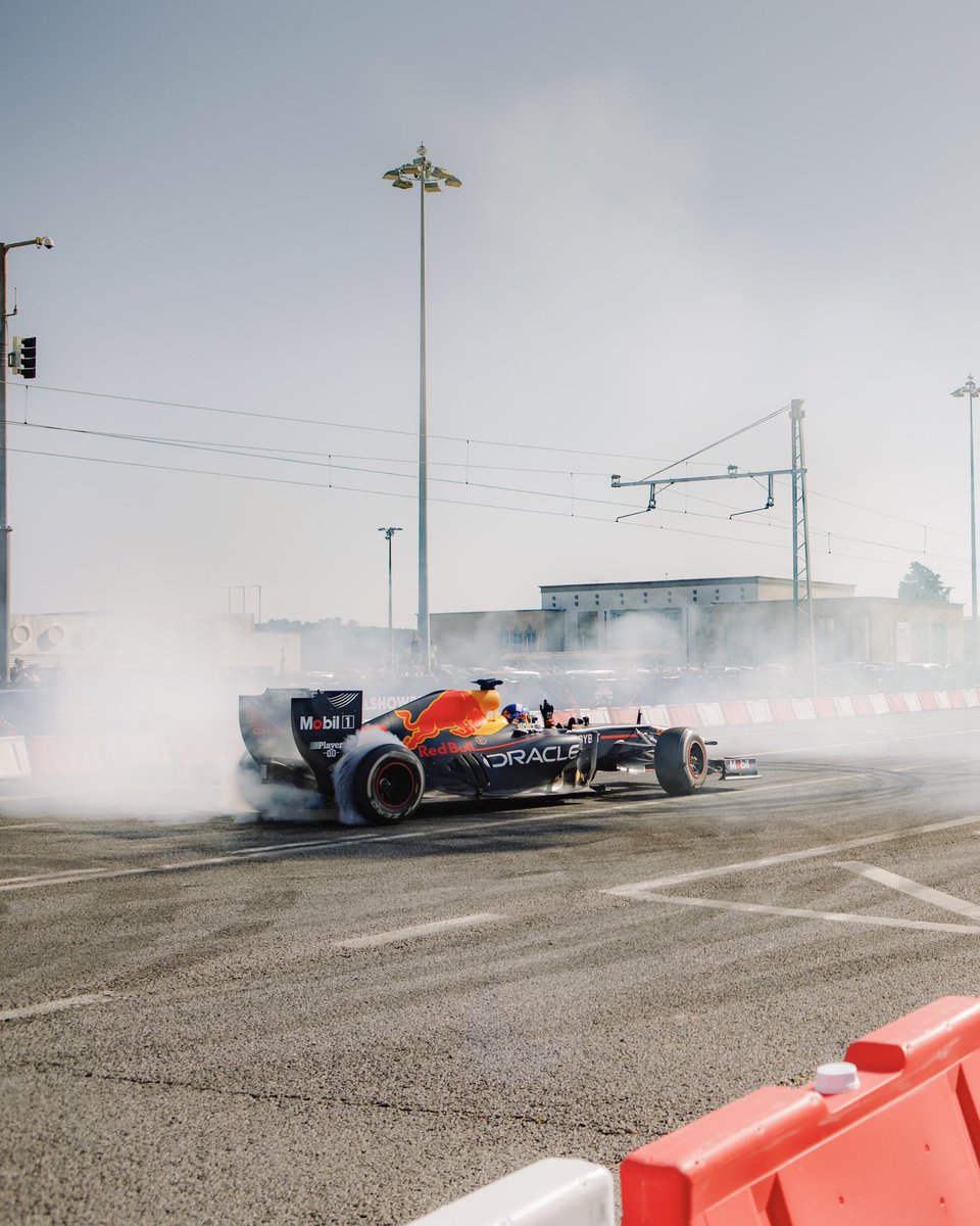 redbullracing's tweet photo. Is this what you wanted? 🍩🤩 https://t.co/BlsrvsMMuN