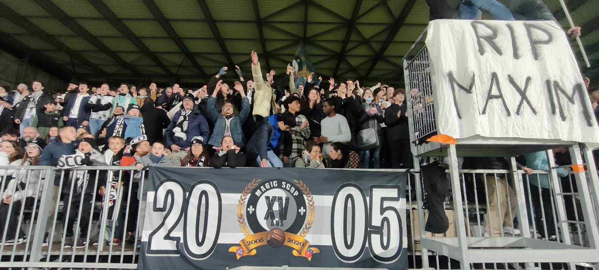 Angers SCO - Grenoble Foot 38 Toujours invaincu à domicile, avec un bon bloc très dynamique malgré une nouvelle programmation en semaine, bravo à tous 💪🏻 Une pensée pour Maxime, ses proches et son groupe 🕊️