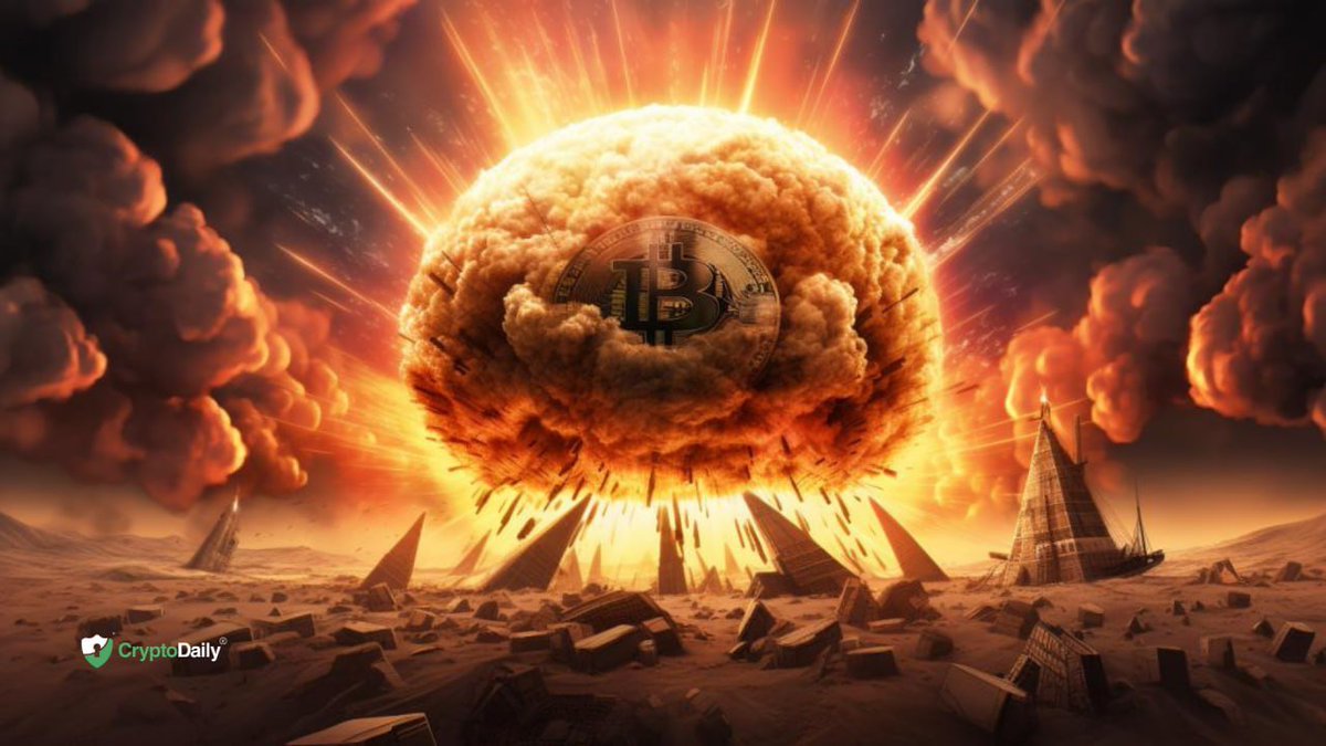 CryptoOracle124's tweet image. Crypto on the verge of another explosion: Bitcoin readies for the next leg higher, Ethereum is on the move, and altcoins show potential for a significant move.