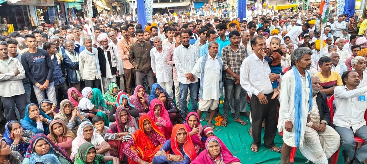Mlasureshgurjar's tweet photo. आज विधानसभा क्षेत्र खानपुर बकानी के ग्राम रटलाई में धन्यवाद एवं आभार आयोजित सभा को सम्बोधित किया।
इस अवसर पर ग्रामवासियों द्वारा स्वागत सत्कार किया गया सभी का बहुत-बहुत आभार🙏🙏🙏 https://t.co/17sZ8LQdSe