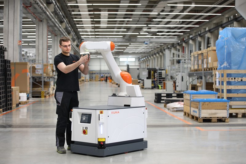 Explore 3⃣ features about the KMR iisy designed for a smoother logistics operation 📦 🏹QR codes are used for unparalleled positioning precision. 🛡️ Navigate fearlessly! Armed with sensors, safety scanners, and 3D cameras, the KMR iisy guarantees collision protection like a…