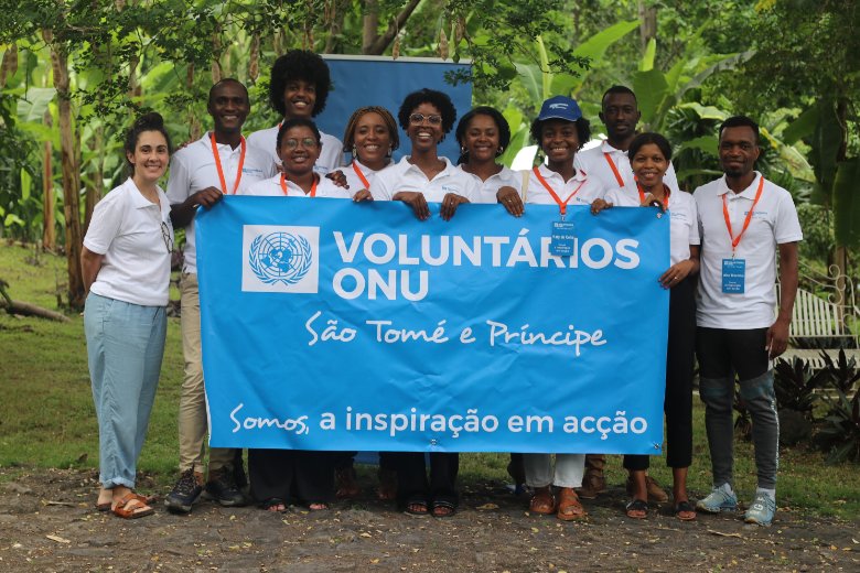 Our @UNV_STP Family... 1st National UNV Workshop in Sao Tome and Principe on Leadership and Career Management. Follow the @UNV_STP profile for more updates on our activities! #Inspirationinaction #volunteeres #voluntariado
@UNV_ROWCA